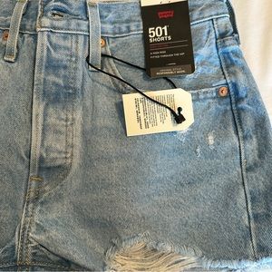 NWT ; High waisted 501 Levi’s shorts